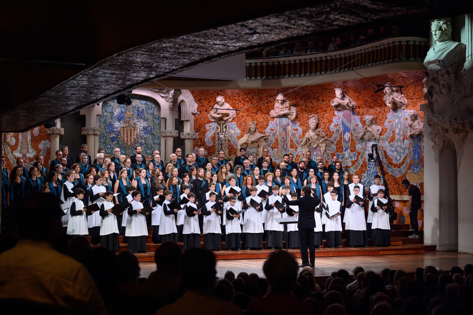 L'Escolania de Montserrat al Palau de la Música, en el concert d'Homenatge a Pau Casals pel 150è Aniversari del seu naixement